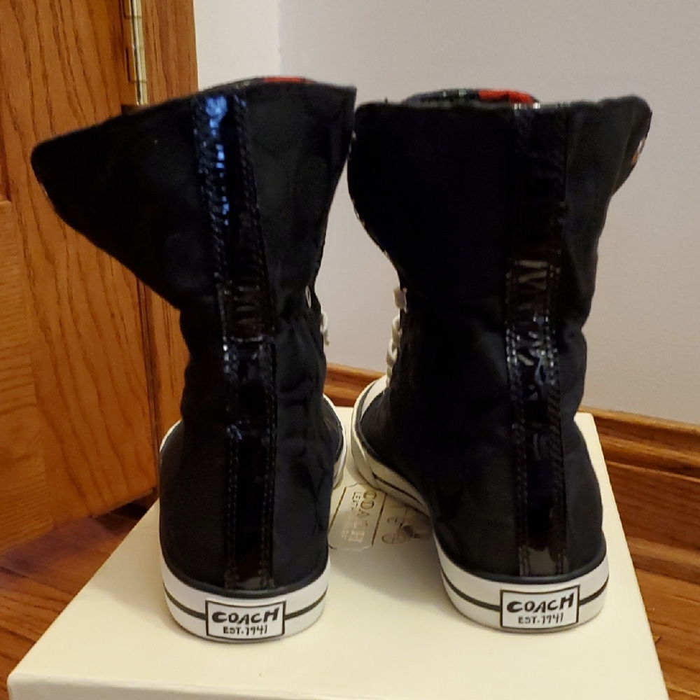 NWT Womens Coach Black and White Canvas Sneakers. 7 - Picture 12 of 16
